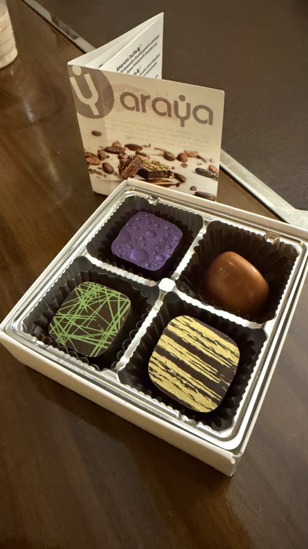 Welcome amenity: Araya chocolates waiting in the room